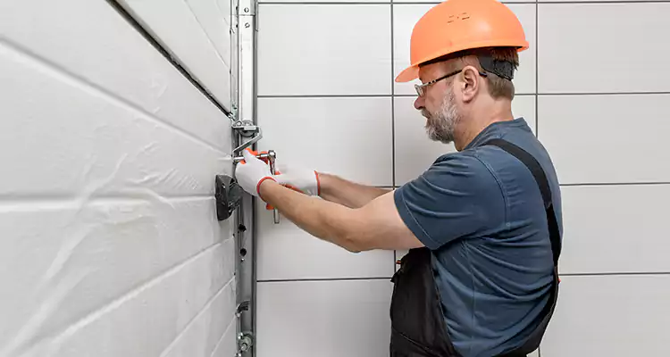 Emergency Garage Door Repair in Sunset, FL