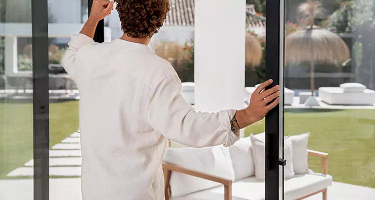 Sliding Screen Door Maintenance for Closing Issues in Sunset, FL